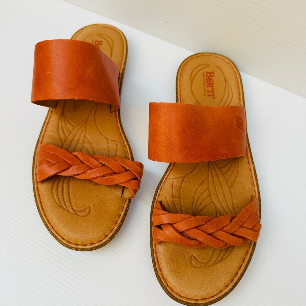 NWOT Born Womens Size 10 Morena Papaya Orange Leather Slip on Sandals Shoes